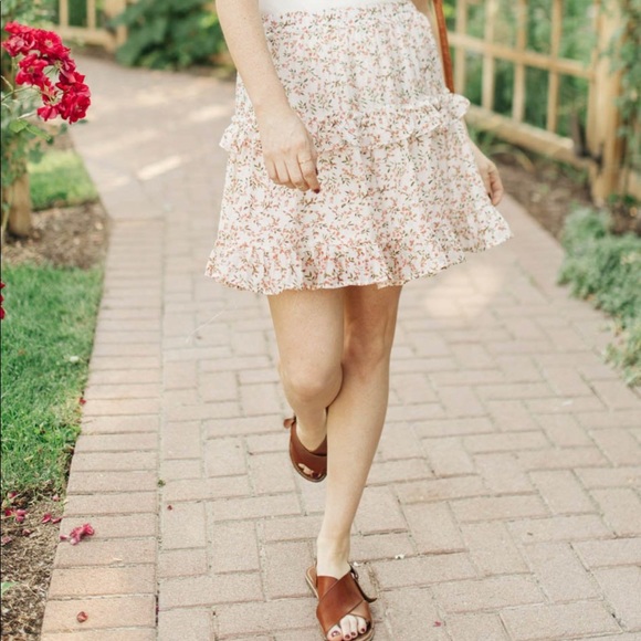 Sweet Blossom Skirt - Picture 2 of 3